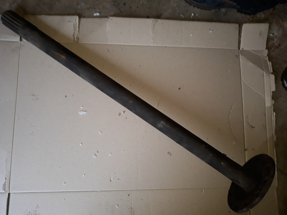 Полуось заднего моста ГАЗ 51, ГАЗ 52. 51 2403070 Б Харьков - изображение 1