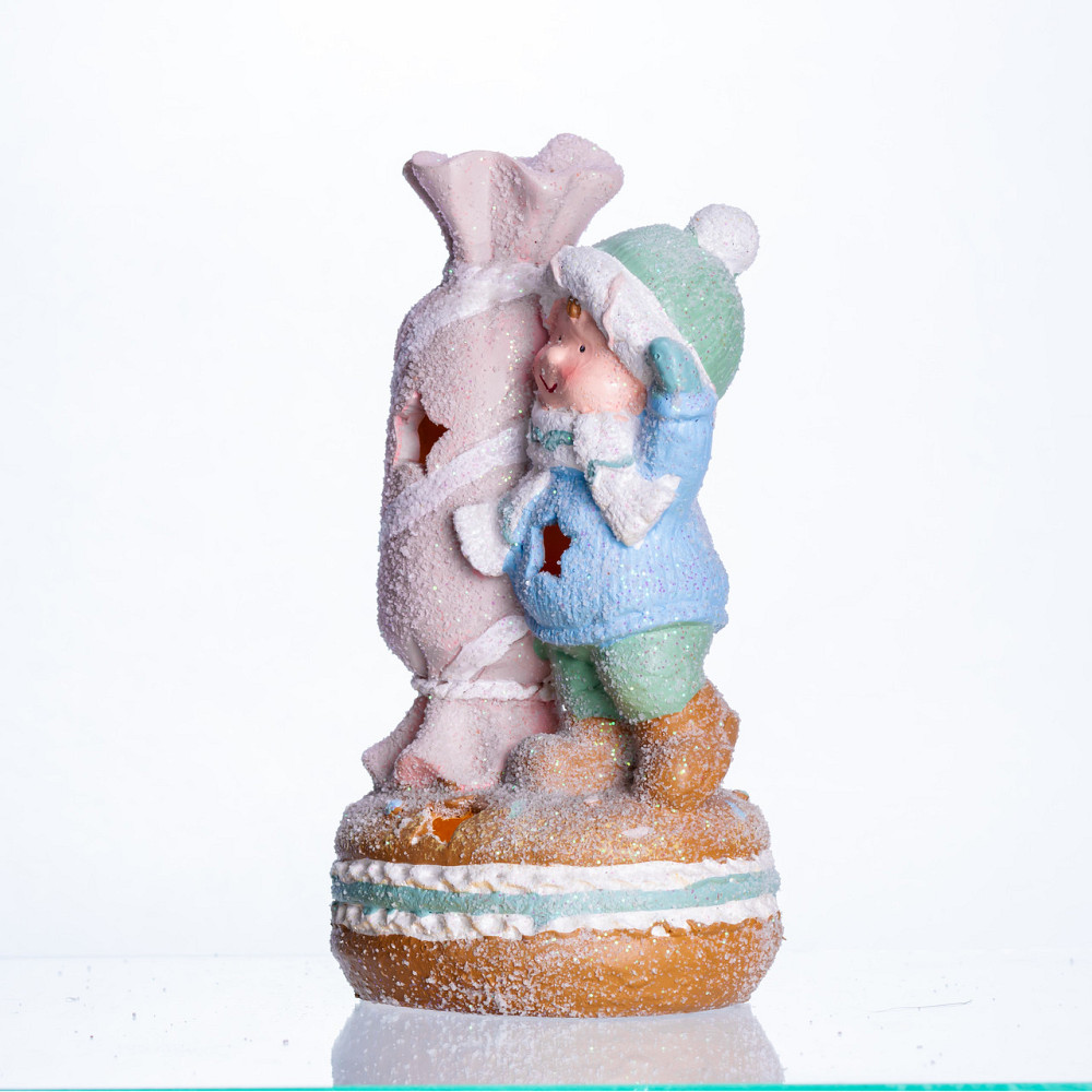 Yiwu Новорічна декоративна фігурка з підсвіткою 12.5×9×21 см Новорічний декор Дитина з цукеркою Коломия - фото 4