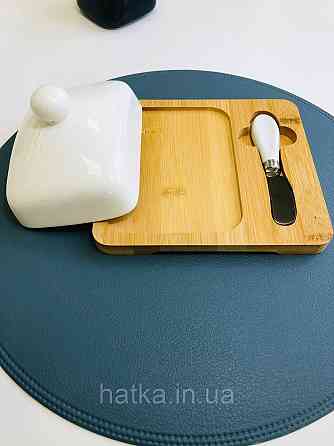 Маслянка керамічна на дерев'яній підставці з ножем "Стокгольм" 18*16 см Київ