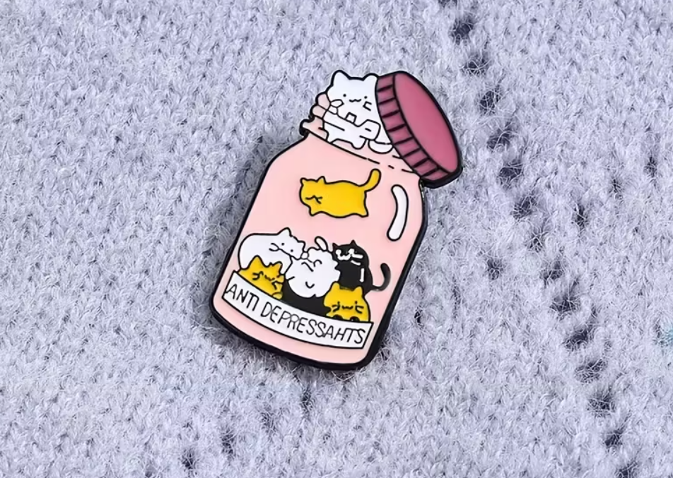 Металлический значок-брошка