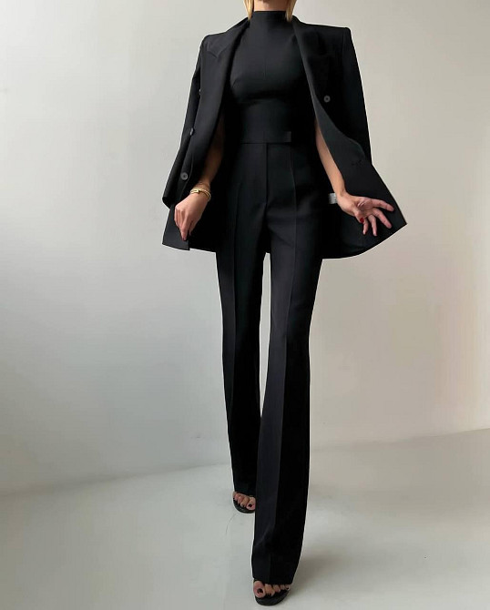 Женский классический костюм четверка: пиджак + кроп-топ + юбка миди + брюки костюмка Черный, 44 Одесса - изображение 1