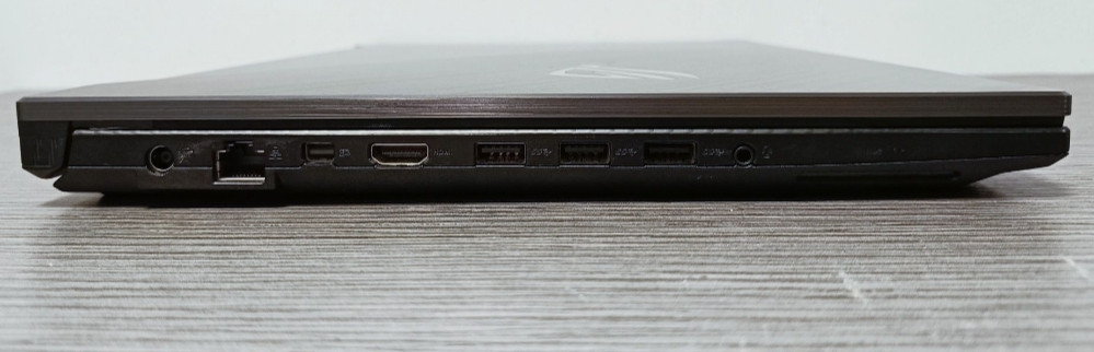 Ноутбук Игровой ASUS ROG 4K AMOLED !!! RTX 2070 8Gb / i7-10750H / RAM16GB/ SSD Киев - изображение 2