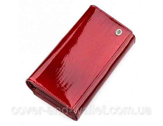 Жіночий червоний лаковий гаманець з візитницею ST Leather S8001 Київ