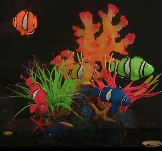 Искусственная рыбка Клоун Красная Голова силиконовая и люминесцентная 4 на 6 см желтый Киев