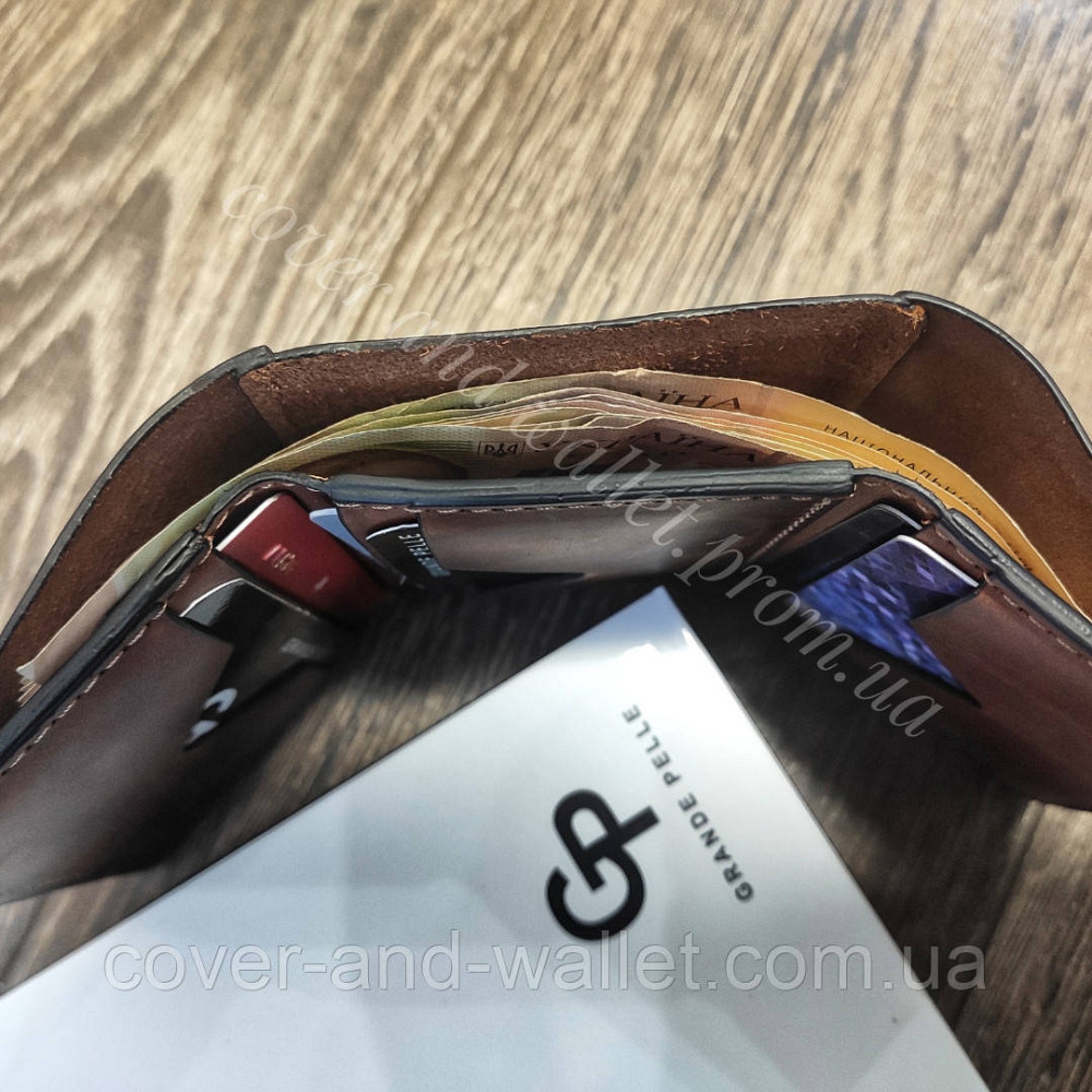 Маленький мужской кошелек из винтажной кожи на магнитах Grande Pelle Киев - изображение 5