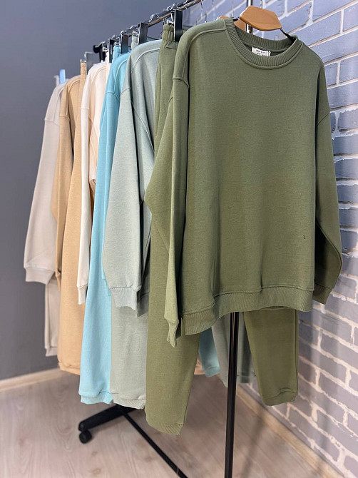 Костюм женский Pepper mint 24-13-14 простой брюки джогеры на резинке и свитшот оверсайз утепленный флис хаки, хаки, S Киев - изображение 10