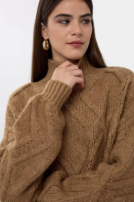 Женский уютный свитер универсального кроя машинная вязка Мокко Одесса - изображение 3