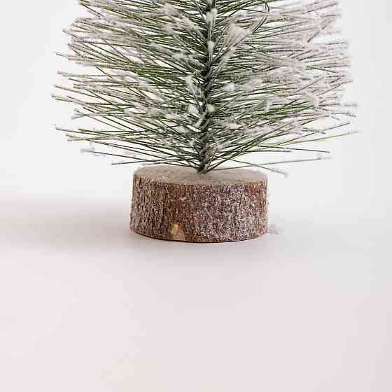 Новогодняя настольная елка зимняя Стрела 25 см на деревянной подставке SOK-М-12-2 Киев