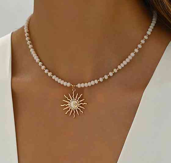Чокер из белого бисера с подвеской солнце женское ожерелье Киев