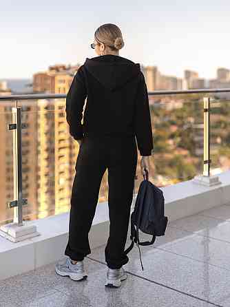 Утепленный спортивный костюм женский 