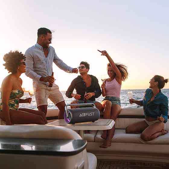 Портативная колонка ACEFAST K2 Pro в черном цвете Киев