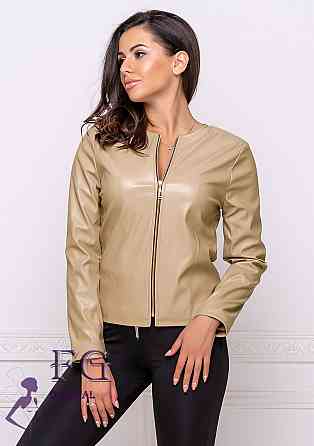 Демисезонная тонкая куртка-жакет из экокожи 