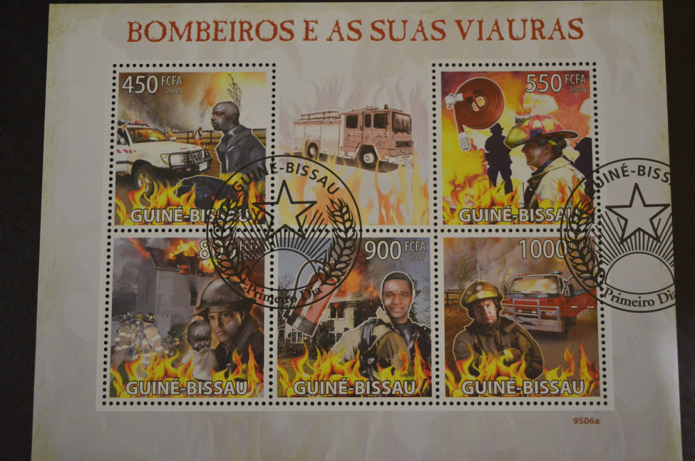 Гвінея - Бісау. Марки. Історія. Особистості. Блок. 2009 рік (В-5) Полтава - фото 1