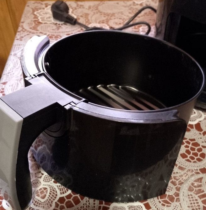 Безмасляная фритюрница(аэрогриль) с чашей Air Fryer BW-3011 4л 1200W. Харьков - изображение 1