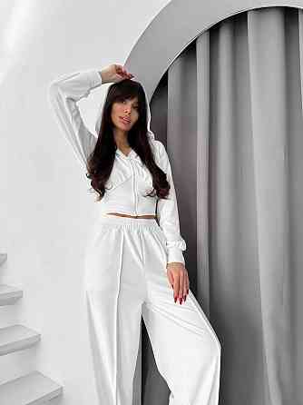 Жіночий прогулянковий костюм-двійка: кофта на блискавці та штани з велюру Білий, 42/44 Одеса