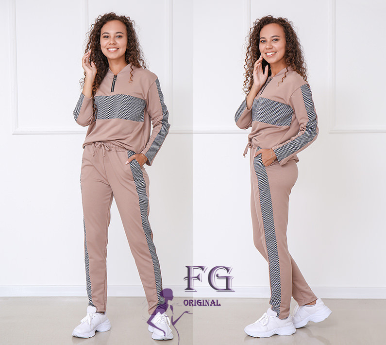 Демисезонный прогулочный костюм из трикотажа 