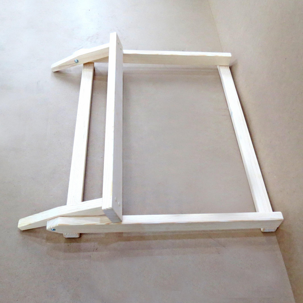 Напольная стойка для гитар 