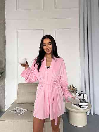 Женский повседневный домашний велюровый комплект тройка: халатик+майка+шорты Розовый Одесса