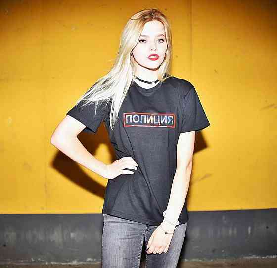 Чорна жіноча футболка з написом -ПОЛІЦІЯ Чернівці