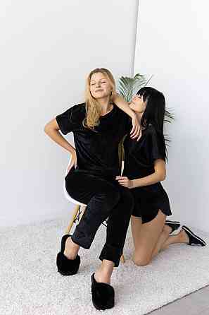 Піжама-комплект (футболка + шорти + штани) з плюшевого велюру Чорний M Харків