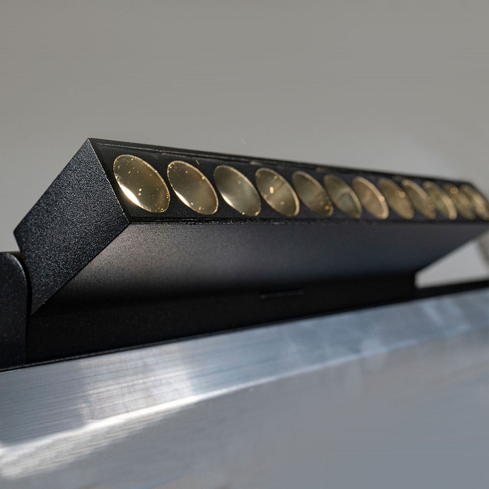 Milight Магнітний світильник лінійний поворотний grille light чорний 3000К L220mm 12Вт 1440Lm 4 Коломыя - изображение 2