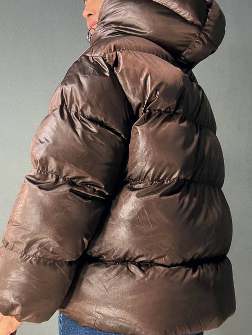 Куртка женская Lady Yep 10041 глянцевая пуффер оверсайз с капюшоном коричневая, коричневый, 42 Киев - изображение 13