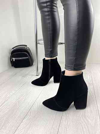 Модні черевики жіночі демісезонні весна-осінь чорні з натуральної замші на підборах р. 36, 37 2 Коломыя