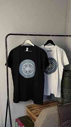 Футболка «Світ навиворіт» з логотипом (етно принт) Черный, XL Черновцы