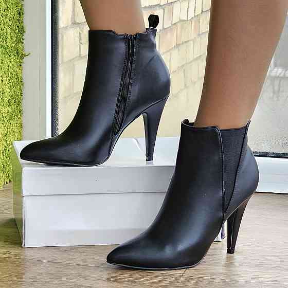 Жіночі Черевики Чорні на Каблуку Шкіряні Модельні Ботильйони (розміри: 36,37,38,39,40) — 60 Дніпро