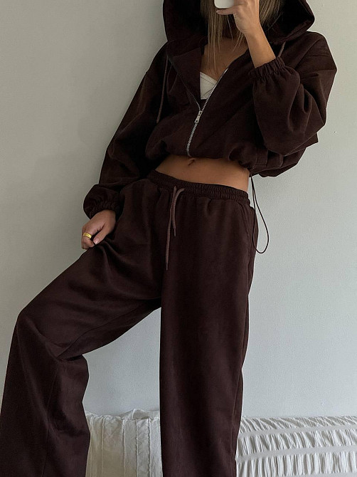 Женский базовый костюм двойка: кофта и брюки замша Шоколад Одесса - изображение 8