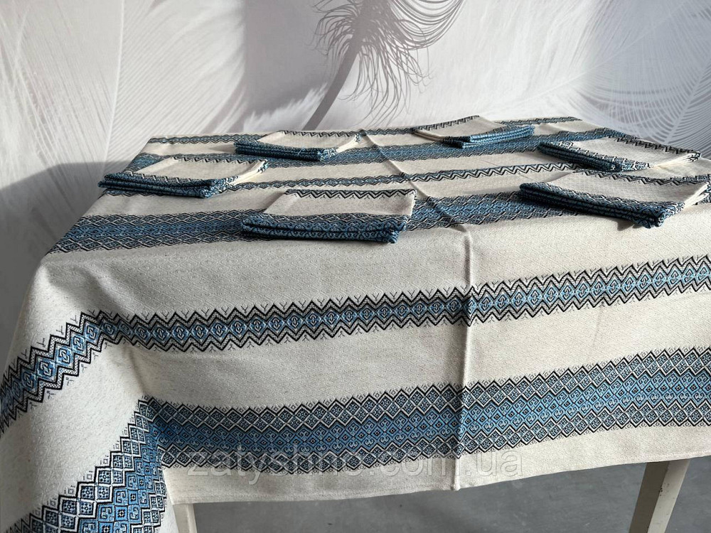 Блакитна вишита скатертина з серветками на льону Київ - фото 9