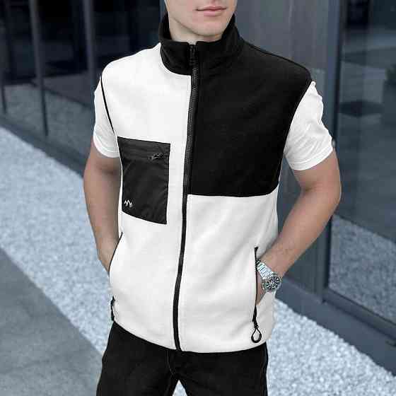 Чоловіча флісова жилетка Pobedov Wolf молочно-чорна Київ