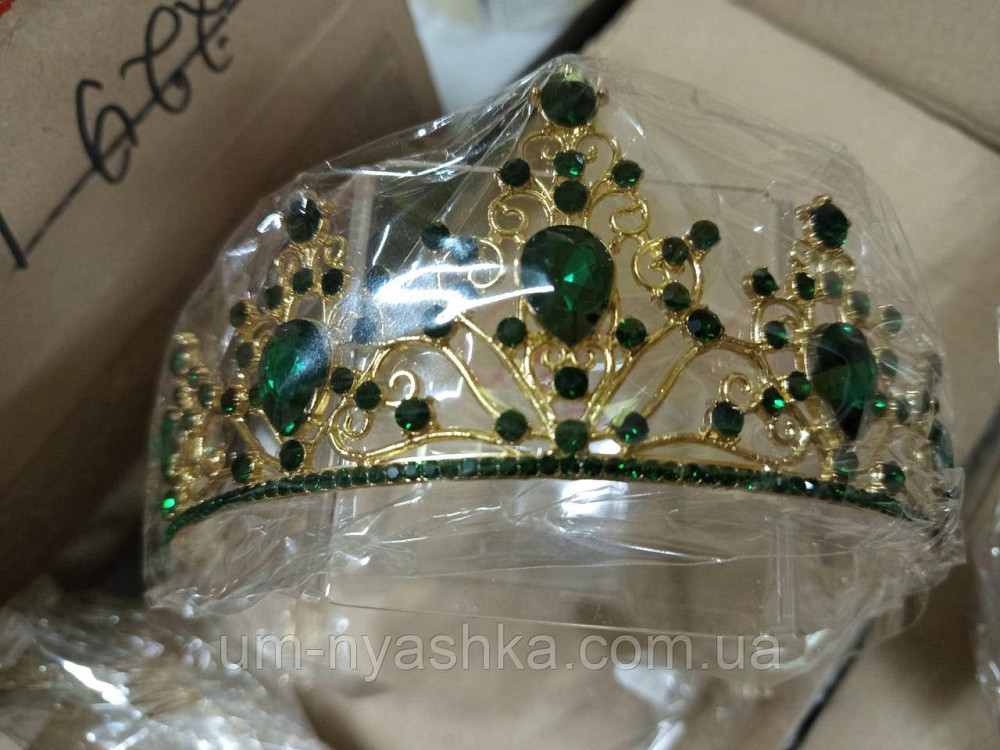 Диадема на обруче Корона изумрудная с камнями Кривой Рог - изображение 1