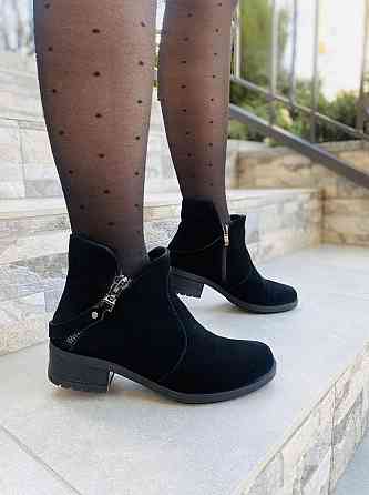 Жіночі черевики D and V чорні натуральна замша 37р.-24,5см 39р.-25,5см (1237) Коломия