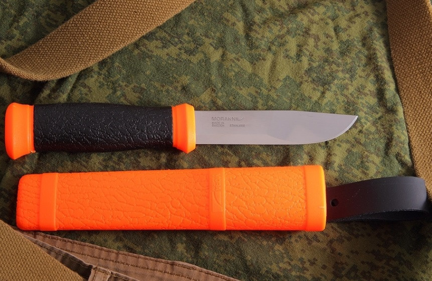 Туристический Нож усиленный с кобурой Morakniv 