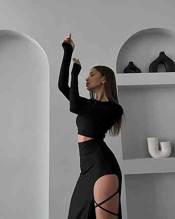 Женский привлекательный базовый костюм двойка: топ и юбка с вырезом микродайвинг Одесса