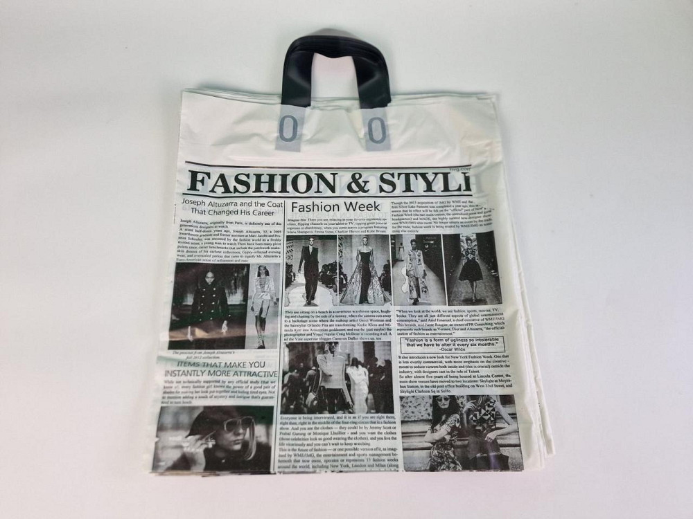 Пакет с петлевой ручкой (38*42+3) 