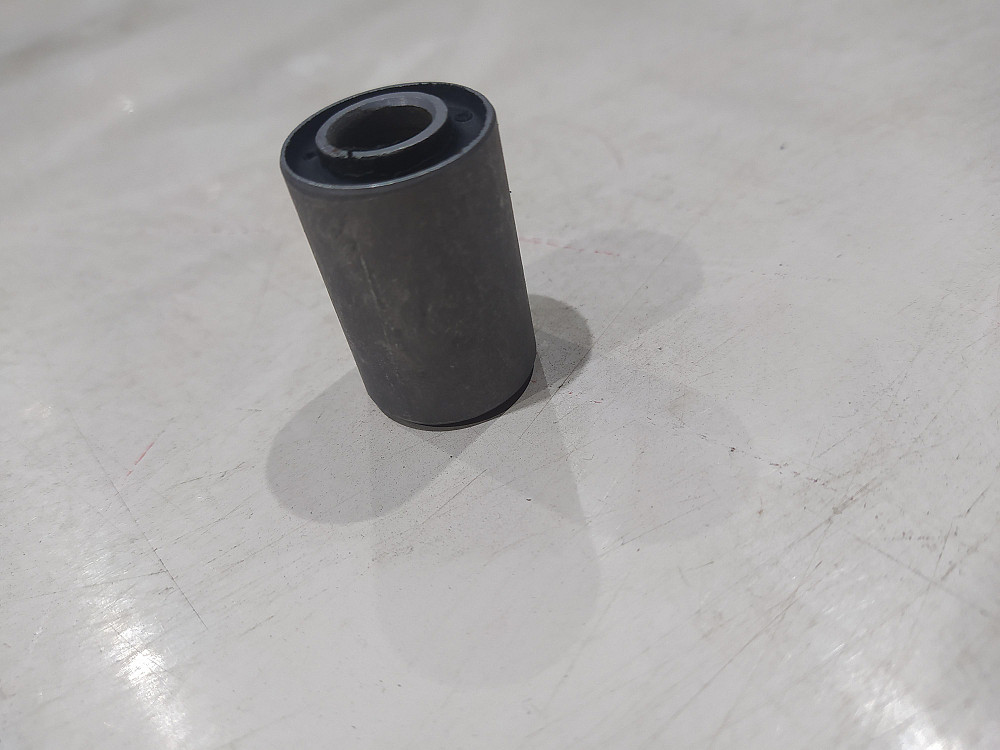 Сайлентблок 35 * 23 * ​​10 (D * L * d) KOMATCU Киев - изображение 1