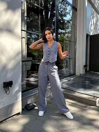 Женский брючный костюм двойка: жилет и брюки турецкая костюмка Графит, 42 Одесса