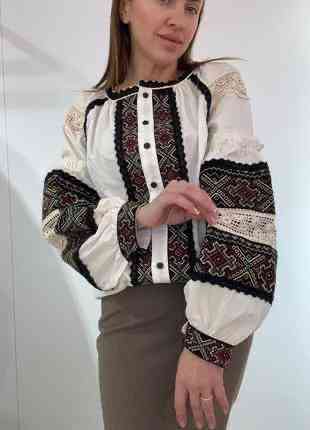 Жіноча сучасна вишиванка з мереживними вставками 80% бавовна, 20% поліестер Одеса