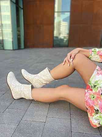 Nivelle Черевики жіночі NIVELLE бежеві шкіра натуральна висота 21см обхват 32-34см розмір 37 (5 Коломия