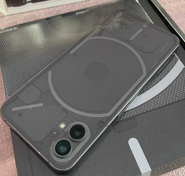 Смартфон Nothing Phone 1 8/256 повний комплект 
+ навушники Nothing Ear Київ - фото 3