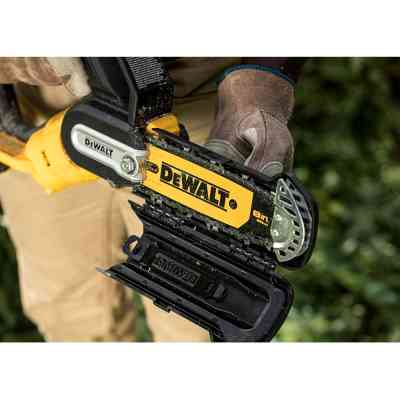 Цепная пила DeWALT мини, 18 В XR Li-lon 5Ah, бесщёточная, шина 20 см (DCMPS520P1) Винница