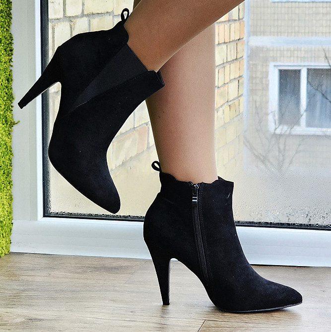 Жіночі Черевики Чорні на Каблуці Замшеві Модельні Ботильйони (розміри: 36,37,38,40) — 60-2 Дніпро - фото 4