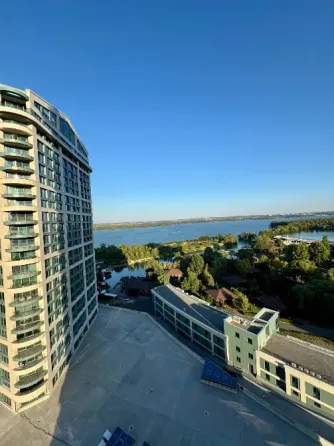 «Продається 2-к квартира в Бартоломео є паркінг». Днепр