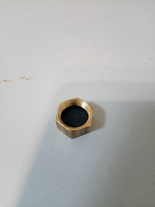 Заглушка латунна на туристичний заправний газовий балон 3/8