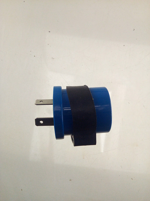 Реле поворотов универсальное 12V (2контакта, механическое) Мукачево - изображение 1