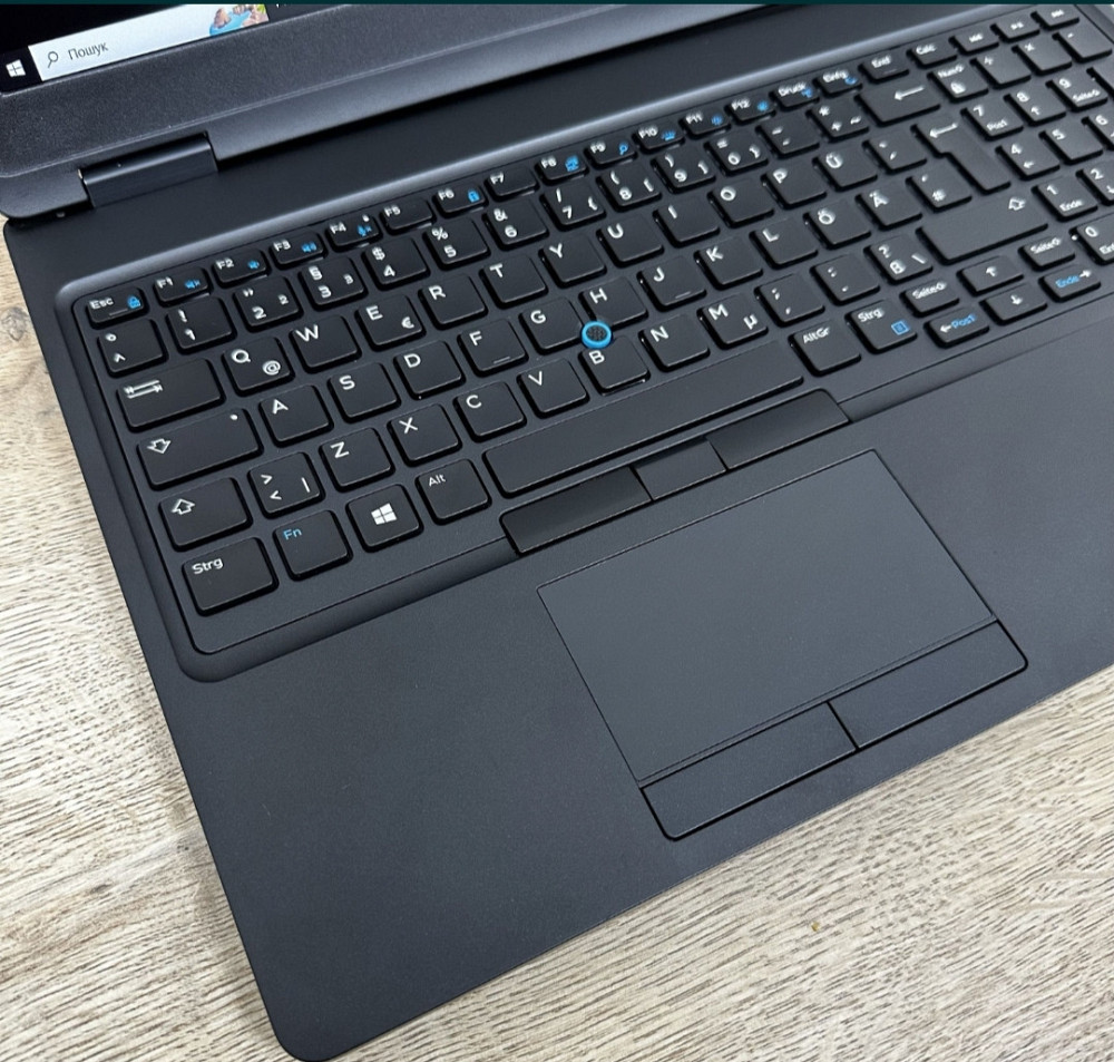 Ноутбук: Dell latitude 5590 i5-8250u / 16Gb. SSD256Gb. FHD-IPS.l Киев - изображение 4