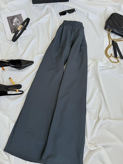 Женские базовые брюки палаццо костюмка 46/48, Графит Одесса - изображение 2