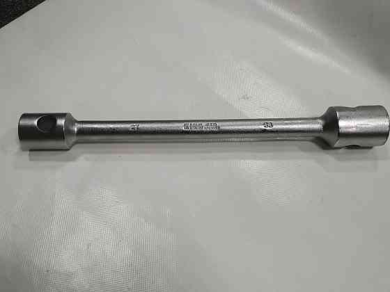 Ключ балонный для грузовика 27*33*395mm Винница